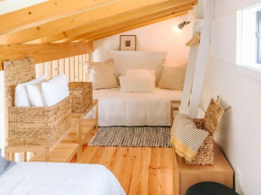 Ria de Aveiro Villa by Mycelia